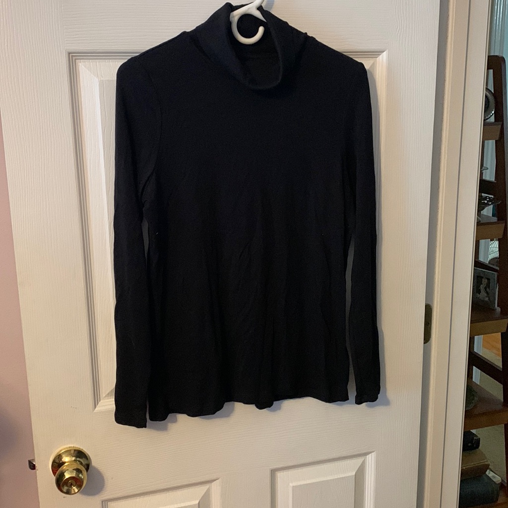Turtleneck In Basic Black